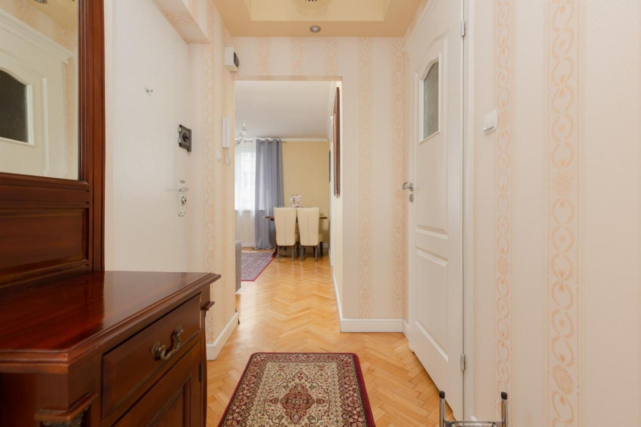 Miodowa Apartment Krasinski Garden Warsaw By Noclegi Renters Exterior foto